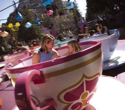 magisch familieplezier mat hatters tea cups attractie