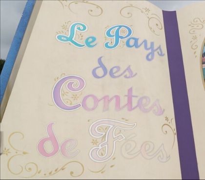 magisch boek le pays des contes de fees attractie