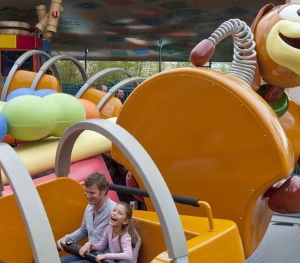 betovering kleine kinderen slinky dog attractie