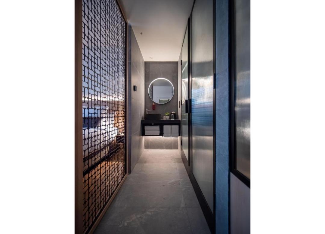 Paxton Marne La Vallee Disneyland Paris